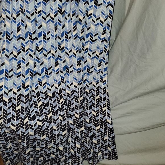 Liz Claiborne maxi sleeveless dress. Chevron style. SP. - Picture 5 of 7